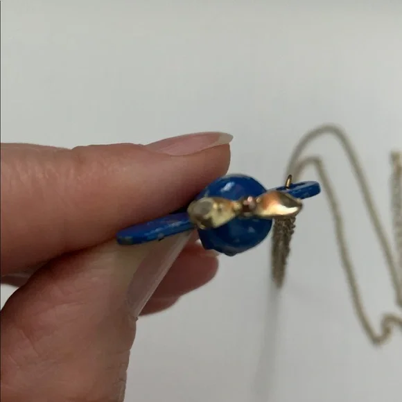 Vintage 1” blue painted metal propeller airplane on gold tone 18-20” chain - Picture 3 of 5